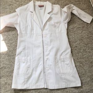 katherine hieigl white xs lab coat